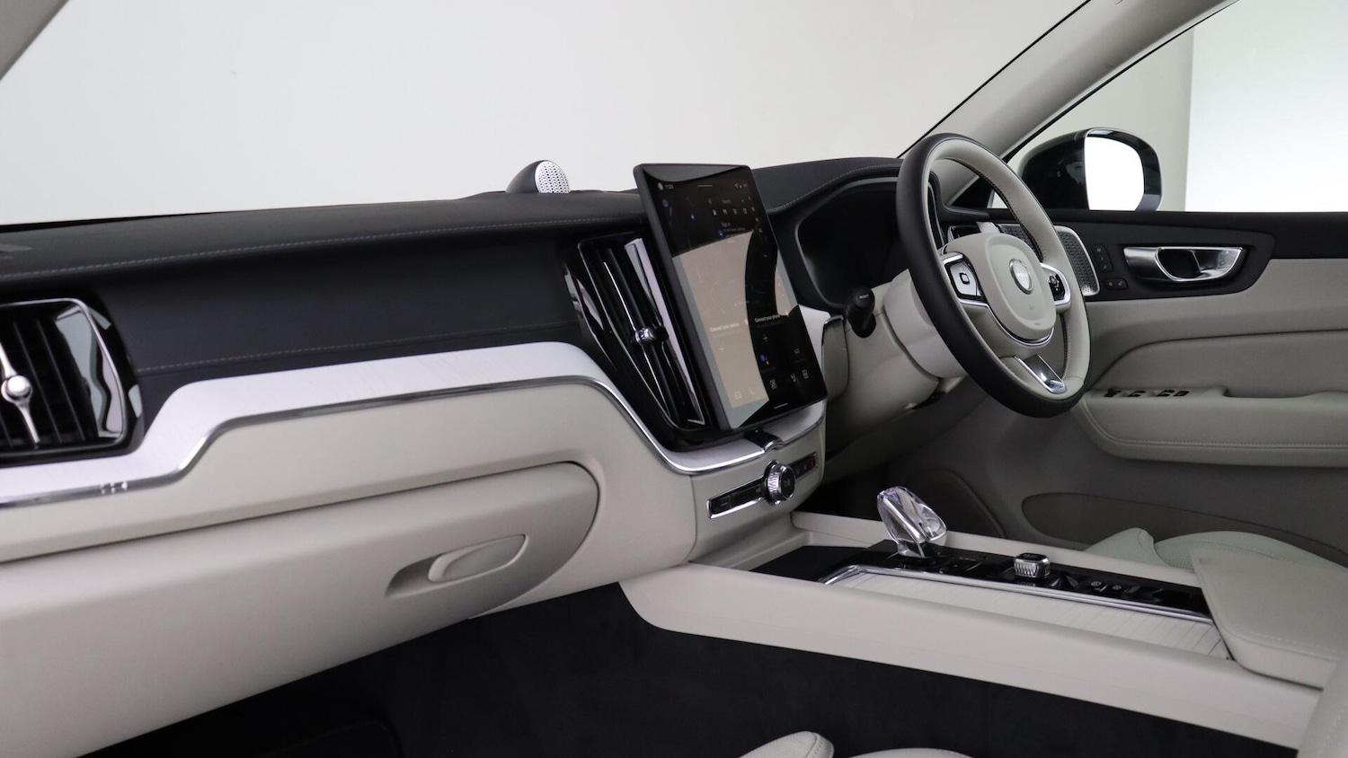 Used Volvo XC60 2025 for sale - 76032053: Photo 15