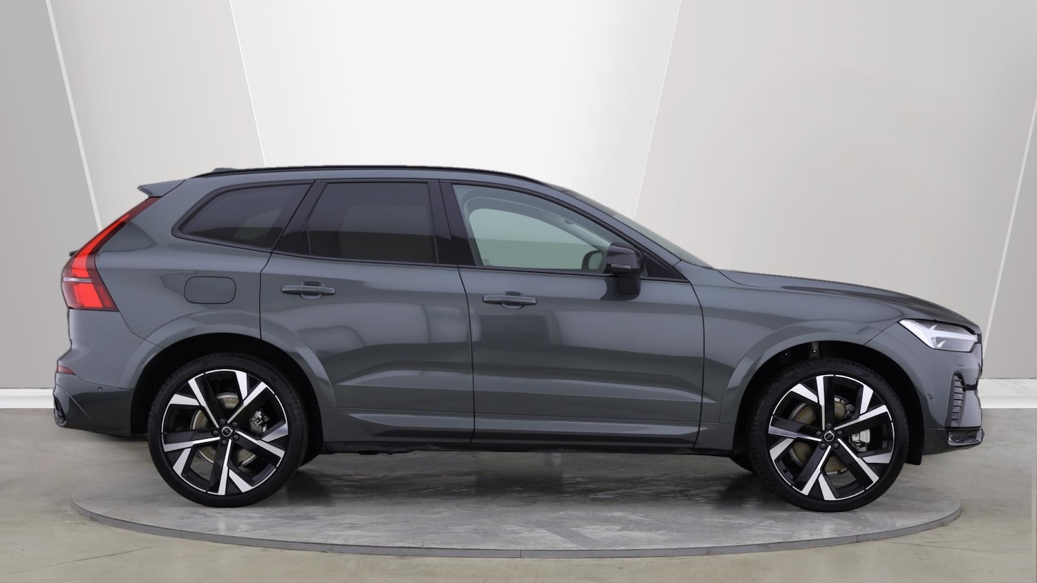 Used Volvo XC60 2025 for sale - 76032053: Photo 3