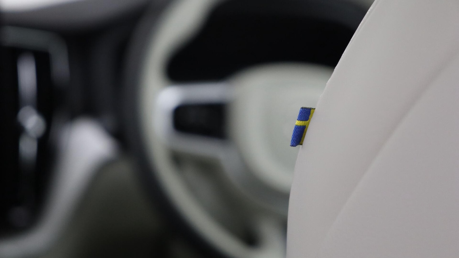 Used Volvo XC60 2025 for sale - 76032053: Photo 41