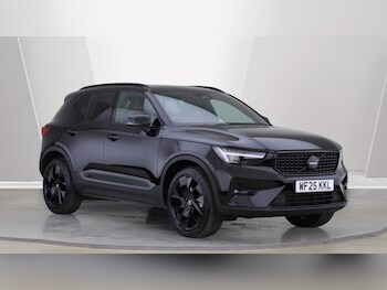 (25) - B4 (P) Ultra Black Edition (Sunroof, Harman Kardon, 360 Camera) 5-Door