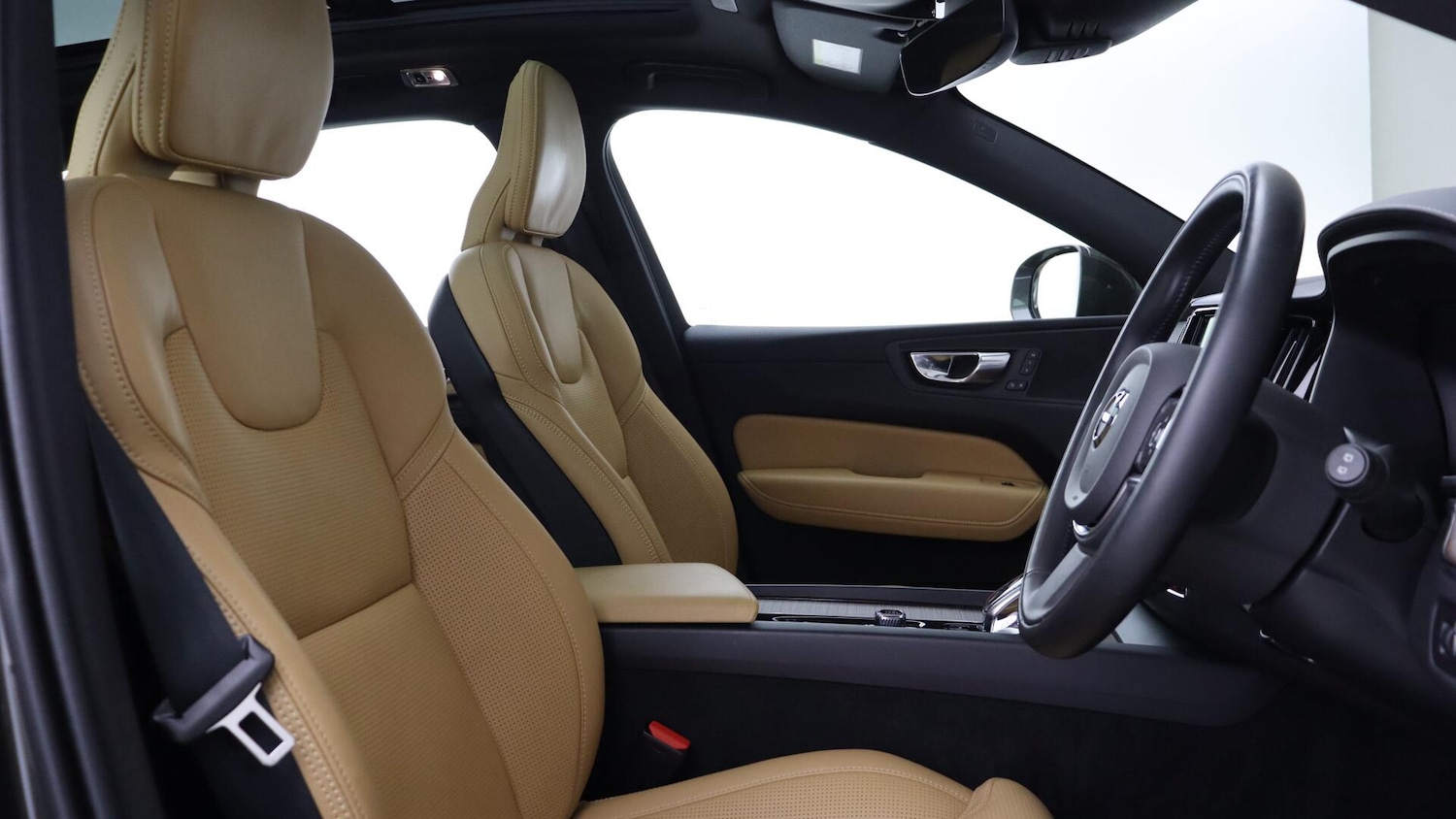 Used Volvo XC60 2021 for sale - 76059430: Photo 15