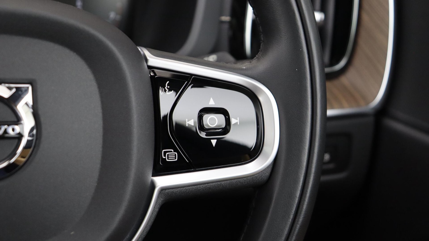 Used Volvo XC60 2021 for sale - 76059430: Photo 21