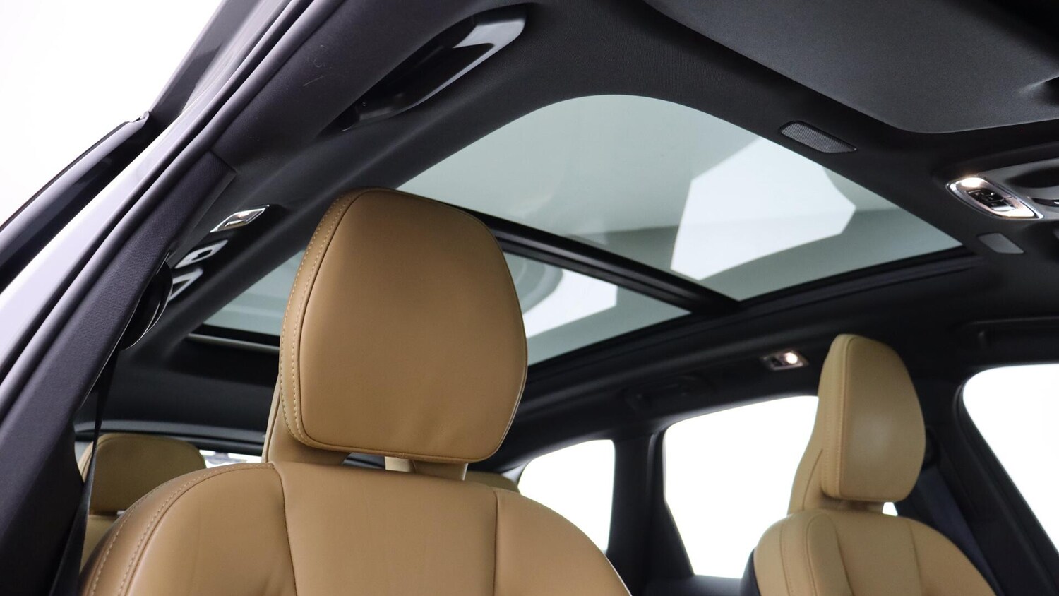 Used Volvo XC60 2021 for sale - 76059430: Photo 29