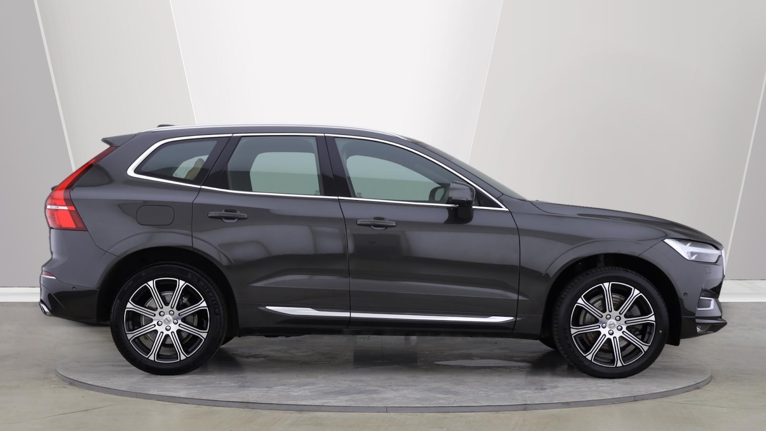 Used Volvo XC60 2021 for sale - 76059430: Photo 3