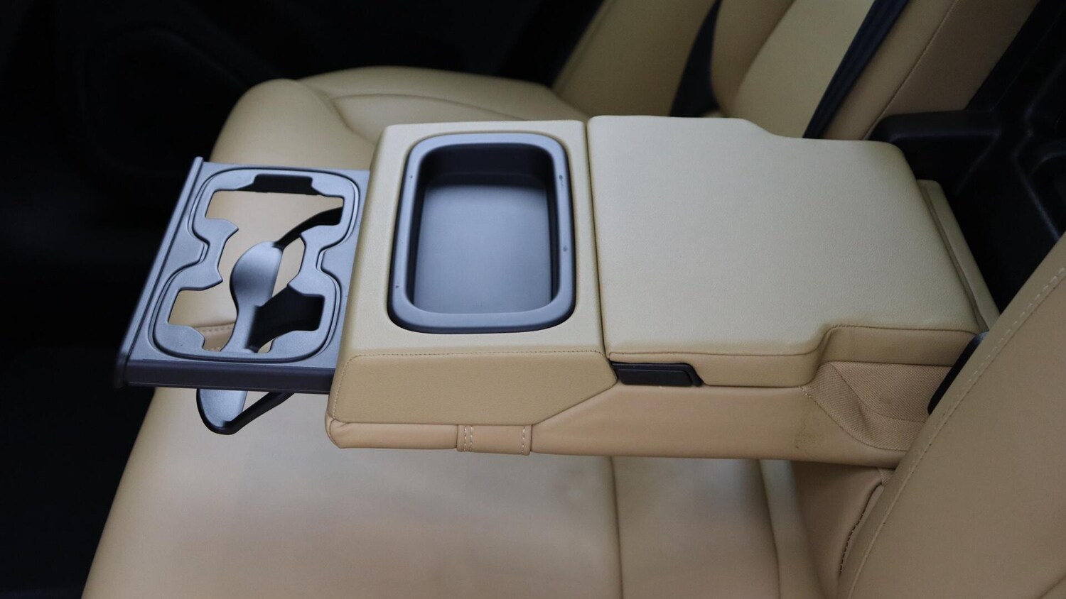 Used Volvo XC60 2021 for sale - 76059430: Photo 32