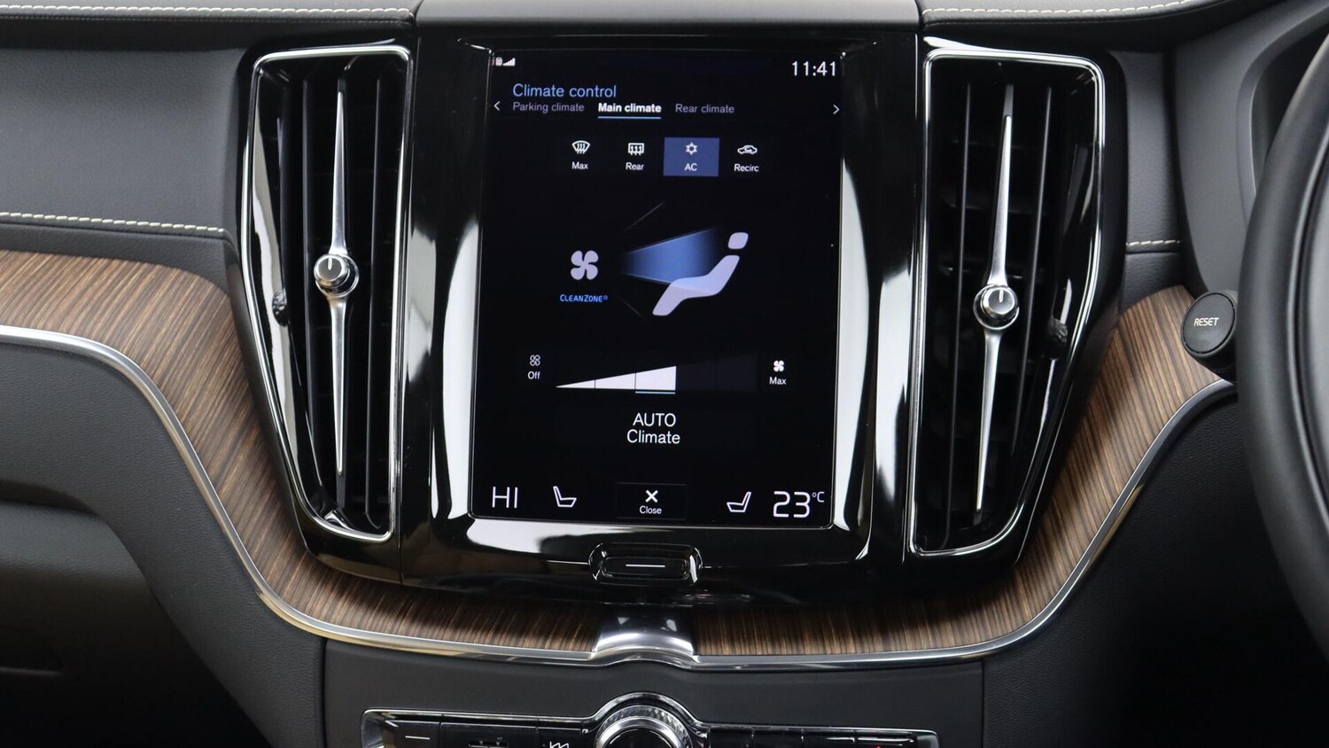 Used Volvo XC60 2021 for sale - 76059430: Photo 37