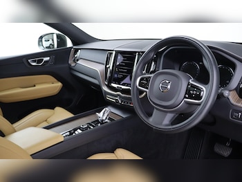 Used Volvo XC60 2021 for sale - 76059430: Photo 4