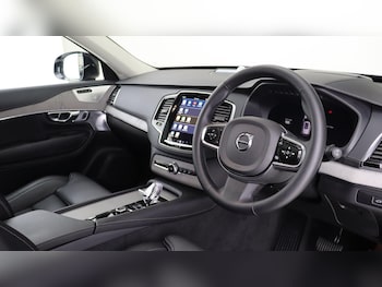 Used Volvo XC90 2024 for sale - 75600309: Photo