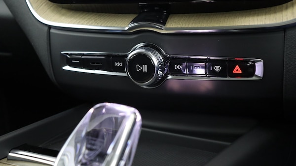 Used Volvo XC60 2025 for sale - 76269773: Photo 38