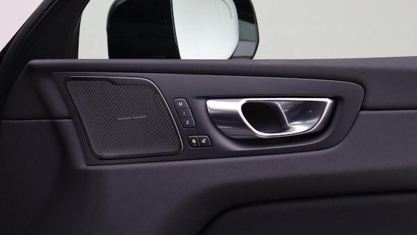 Used Volvo XC60 2025 for sale - 76269773: Photo 40