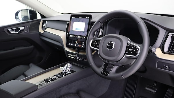 Used Volvo XC60 2025 for sale - 76269773: Photo 4