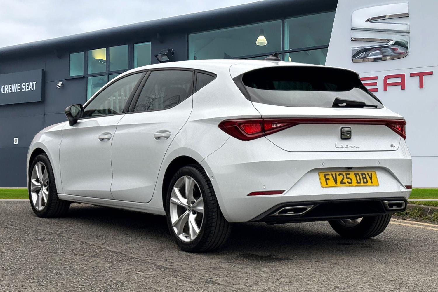 Used SEAT Leon 2025 for sale - 77398136: Photo 2