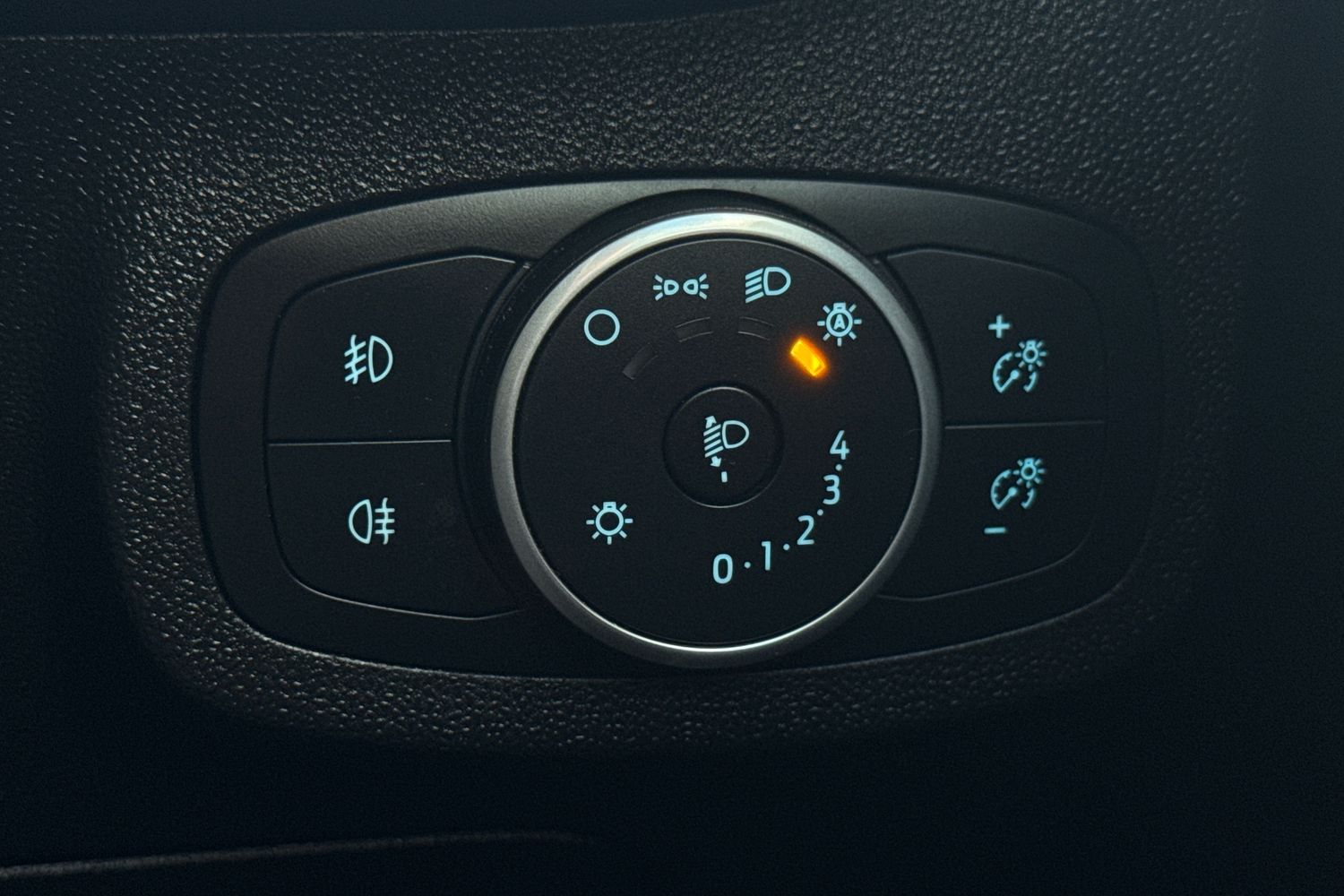 Used Ford Fiesta 2018 for sale - 76909480: Photo 34