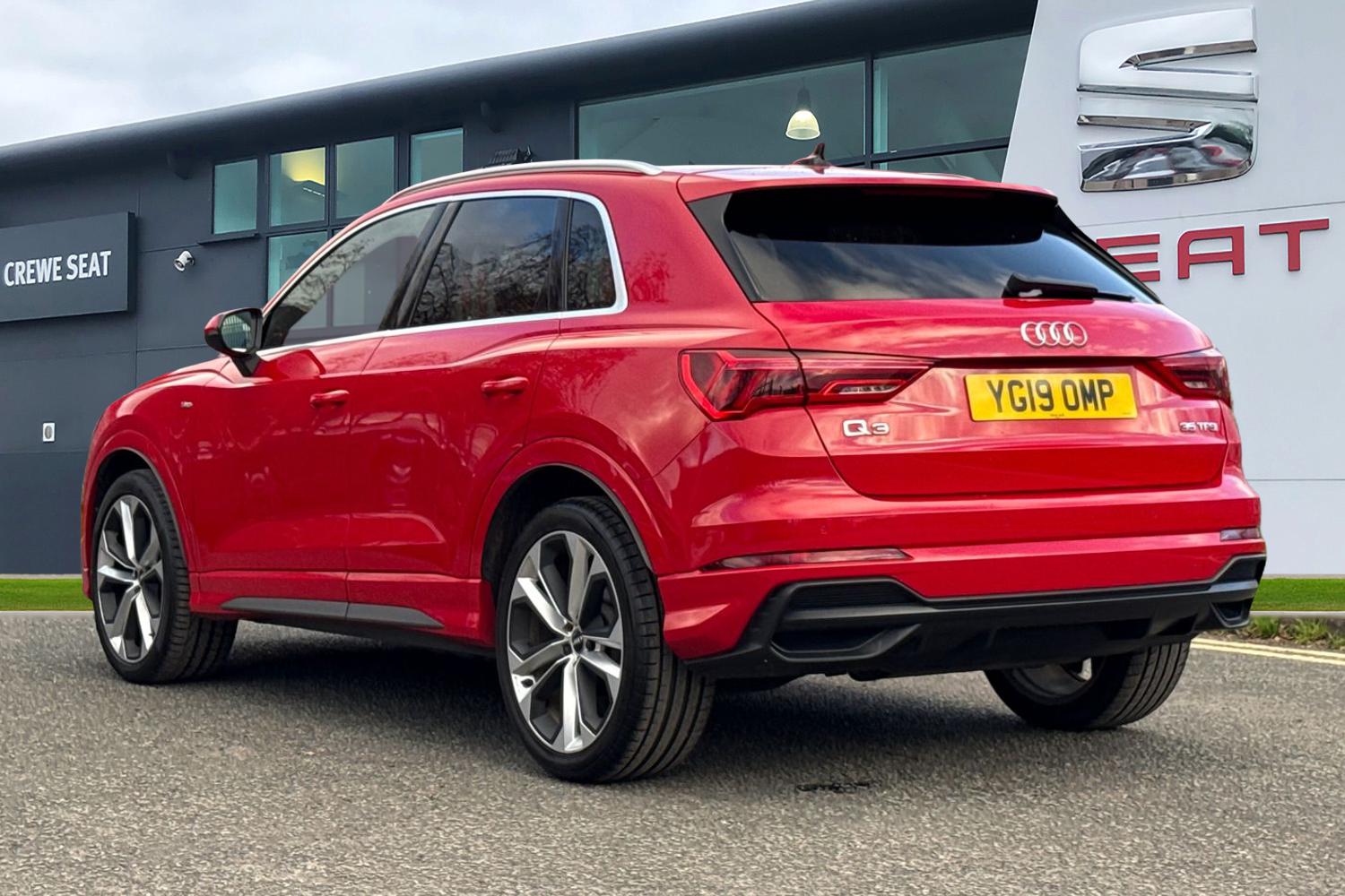 Used Audi Q3 2019 for sale - 76902518: Photo 2