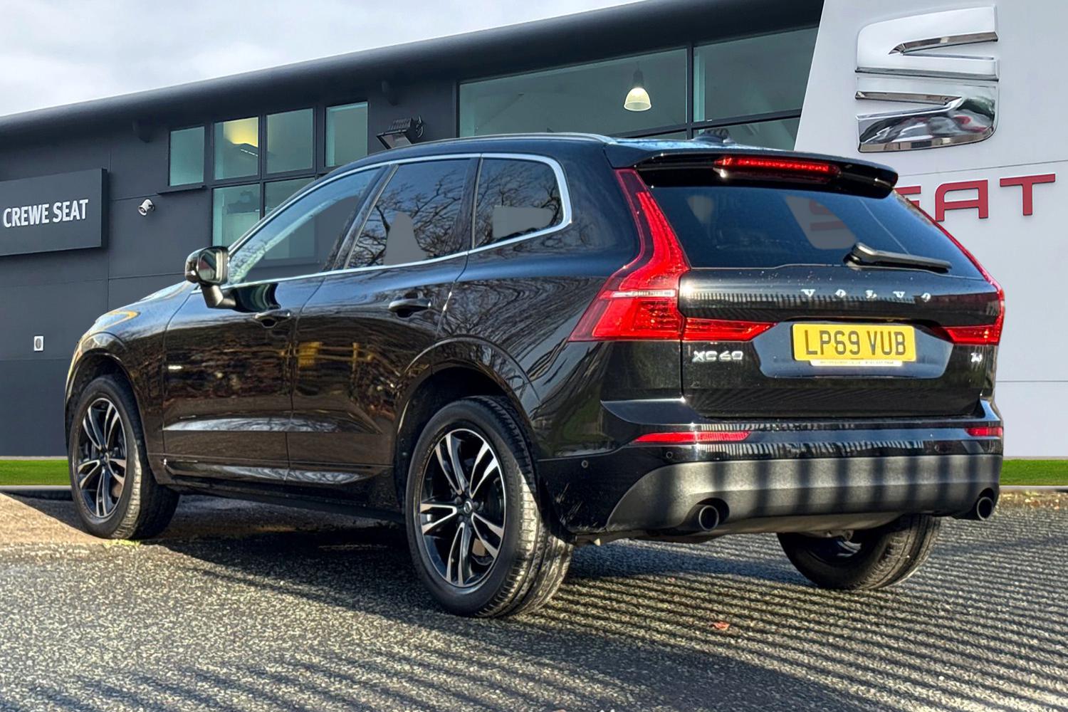 Used Volvo XC60 2020 for sale - 76535277: Photo 2