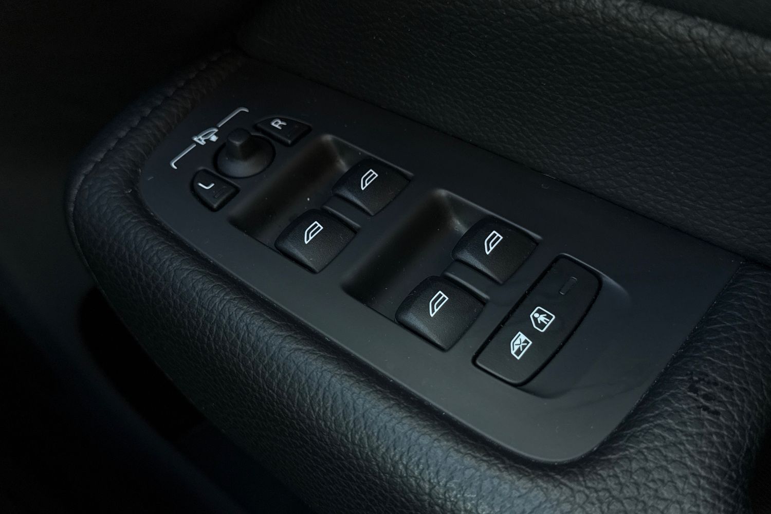 Used Volvo XC60 2020 for sale - 76535277: Photo 31