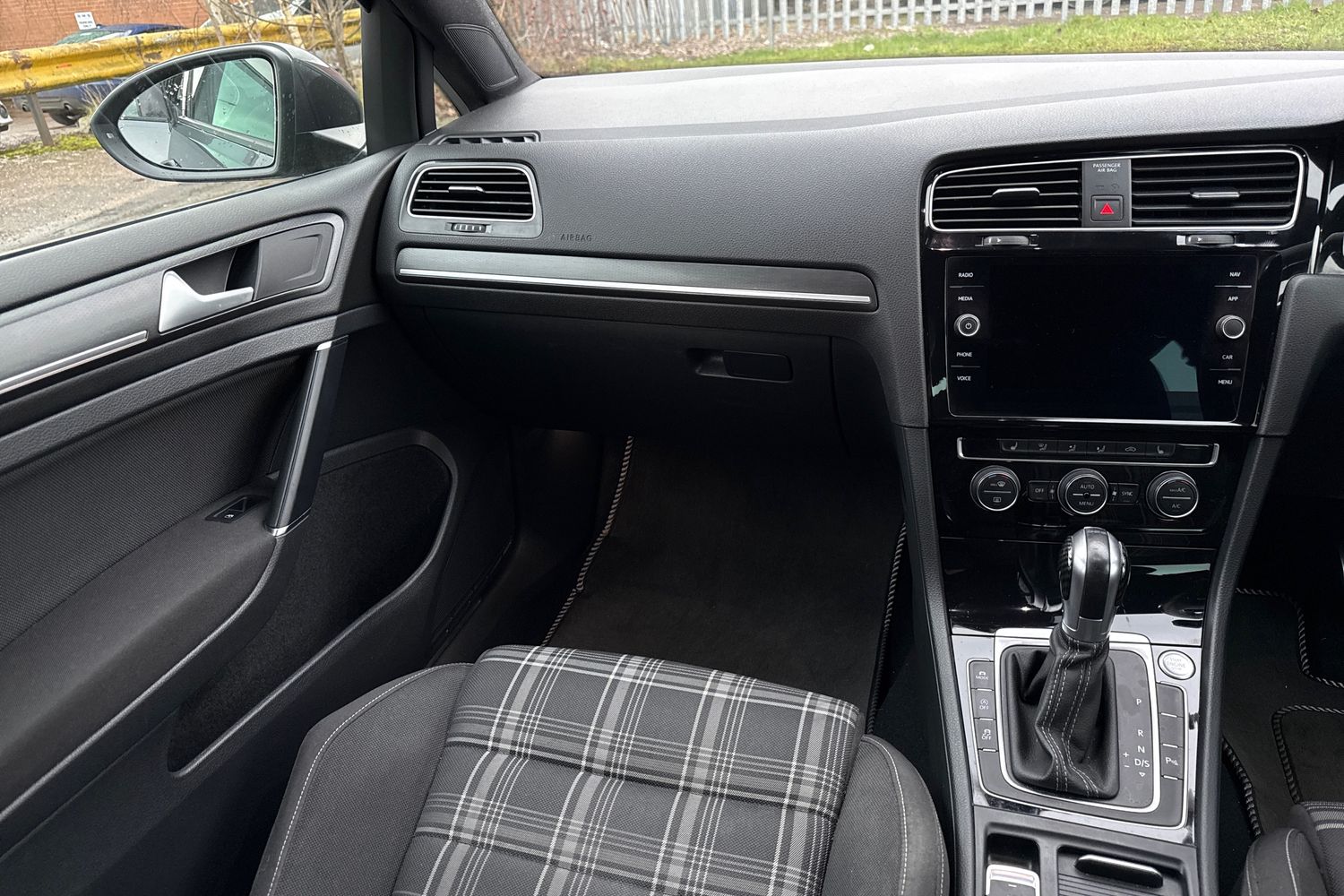 Used Volkswagen Golf 2019 for sale - 77308740: Photo 20