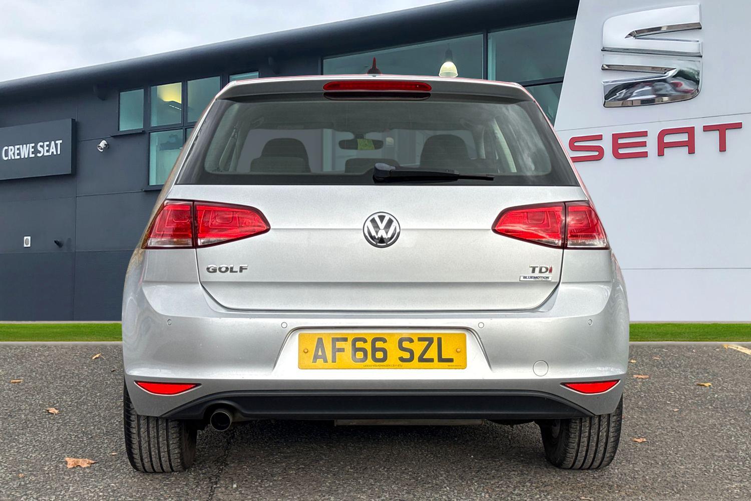 Used Volkswagen Golf 2016 for sale - 76357646: Photo 4