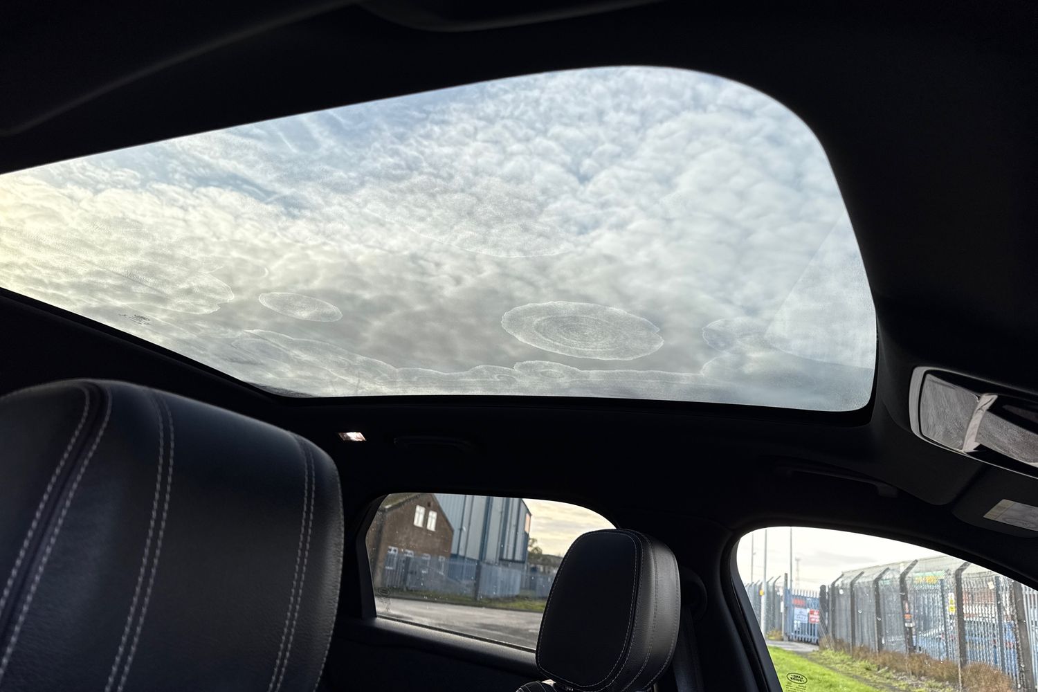 Used Land Rover Range Rover Velar 2017 for sale - 76739546: Photo 34