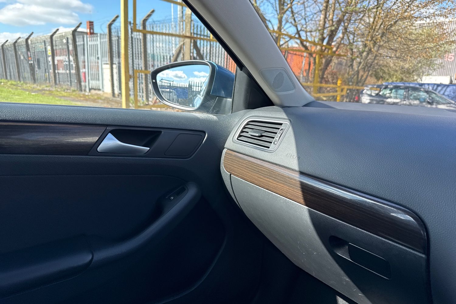 Used Volkswagen Jetta 2015 for sale - 78120994: Photo 32