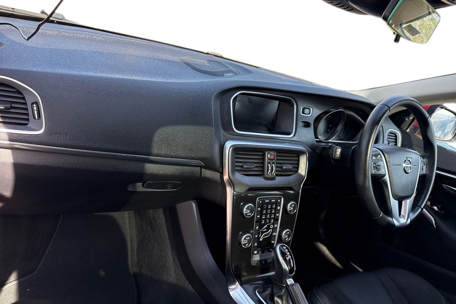 Used Volvo V40 2019 for sale - 78168563: Photo 14