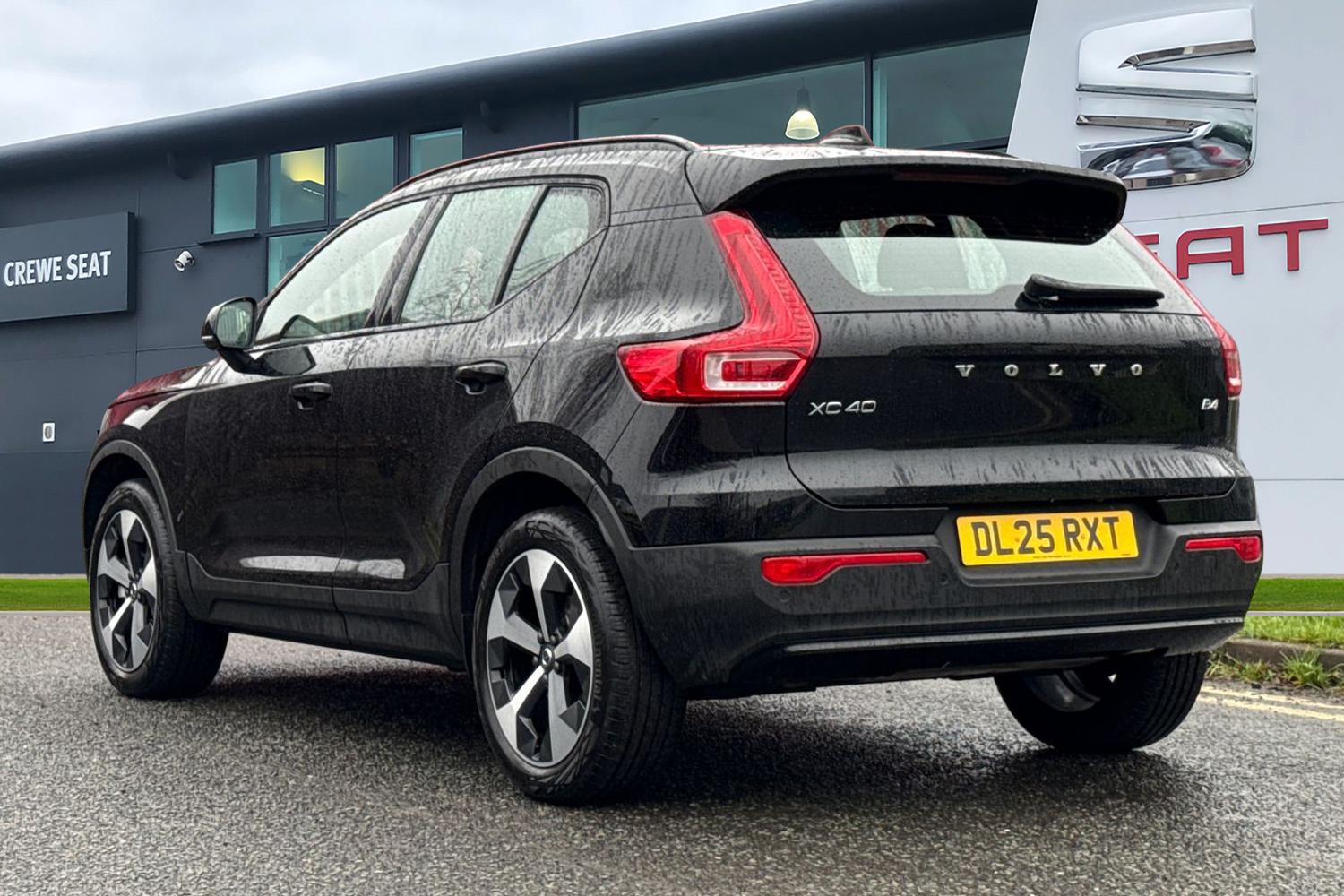 Used Volvo XC40 2025 for sale - 77249663: Photo 2