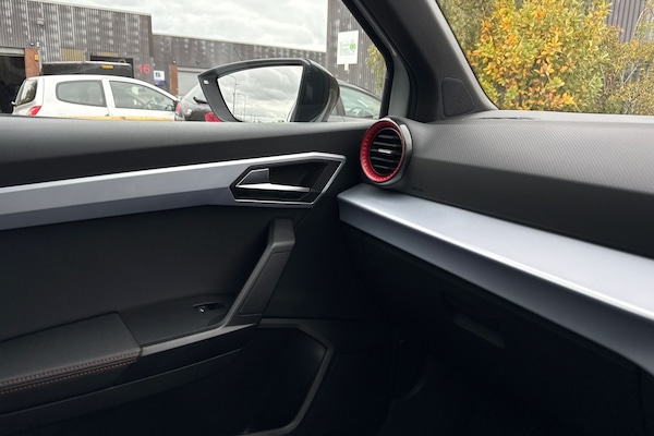 Used SEAT Arona 2024 for sale - 76220260: Photo 33
