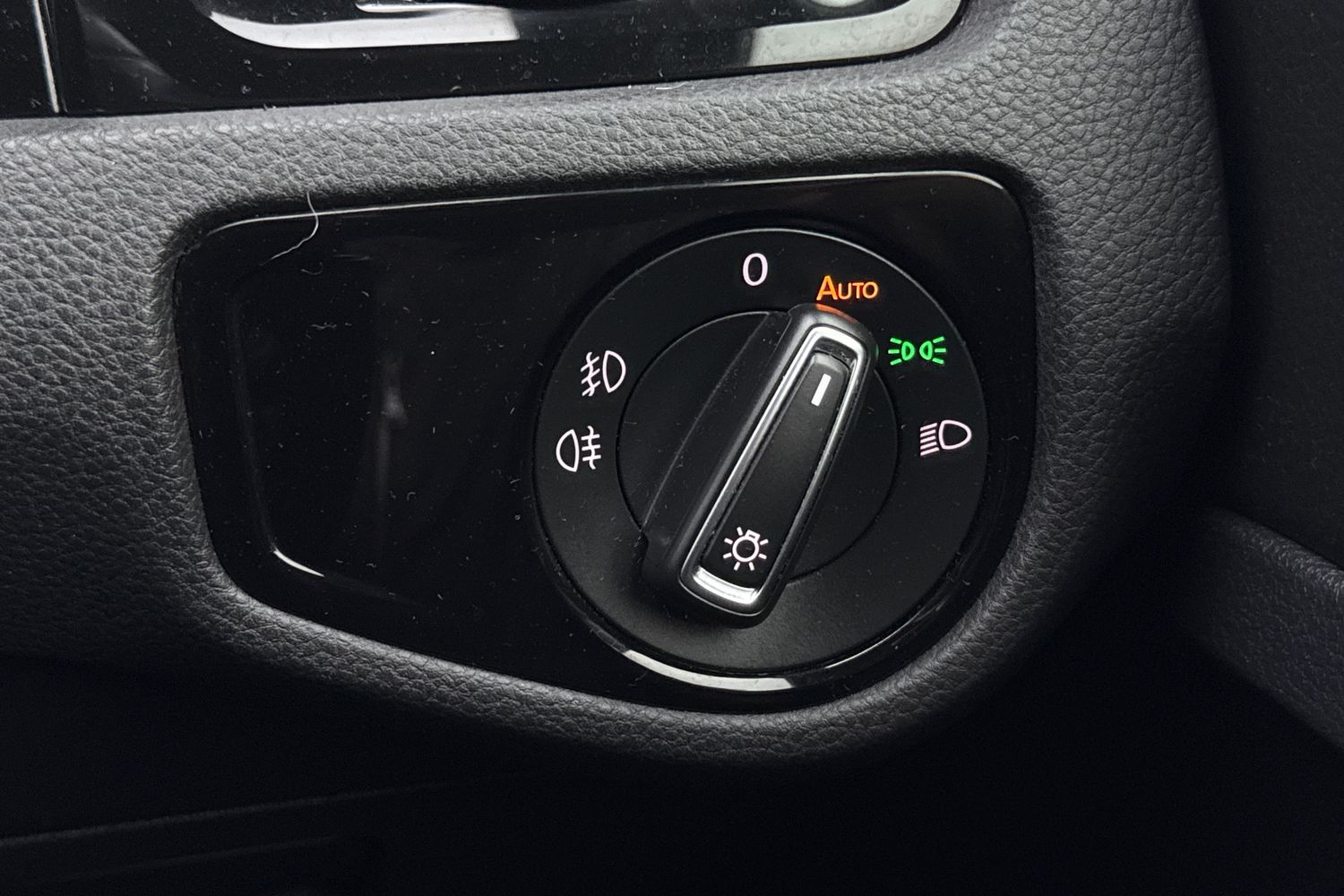 Used Volkswagen Golf 2019 for sale - 77368609: Photo 35