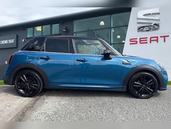 Used MINI Hatch 2023 for sale - 79537456: Photo