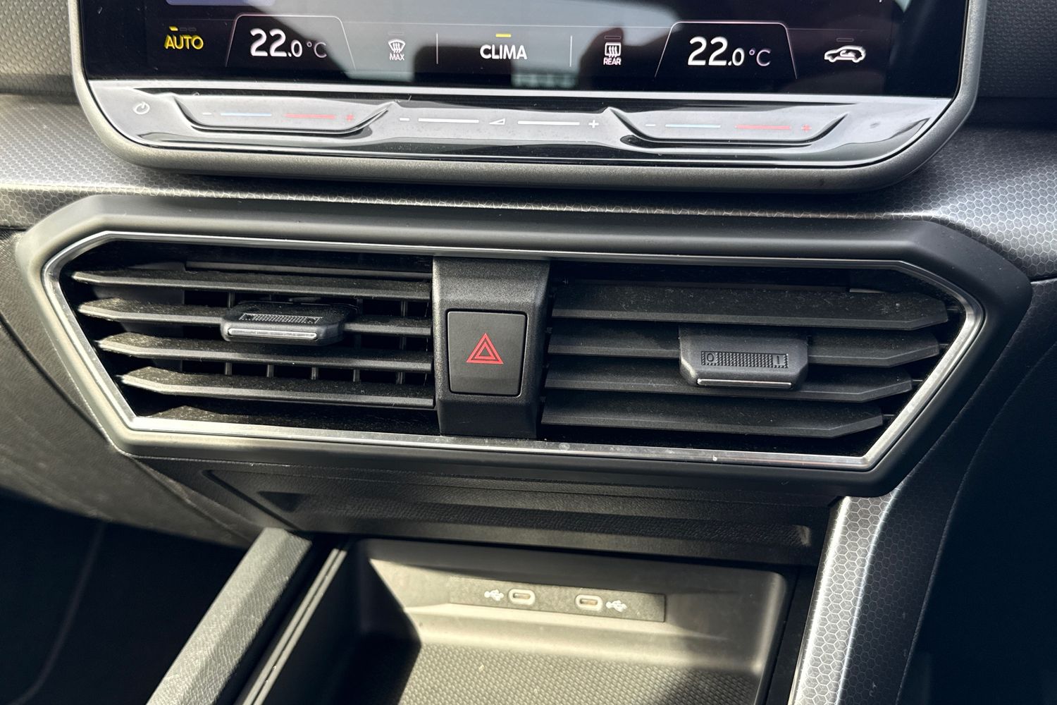 Used SEAT Leon 2024 for sale - 77973402: Photo 22