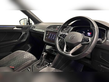 Used Volkswagen Tiguan 2020 for sale - 77820270: Photo
