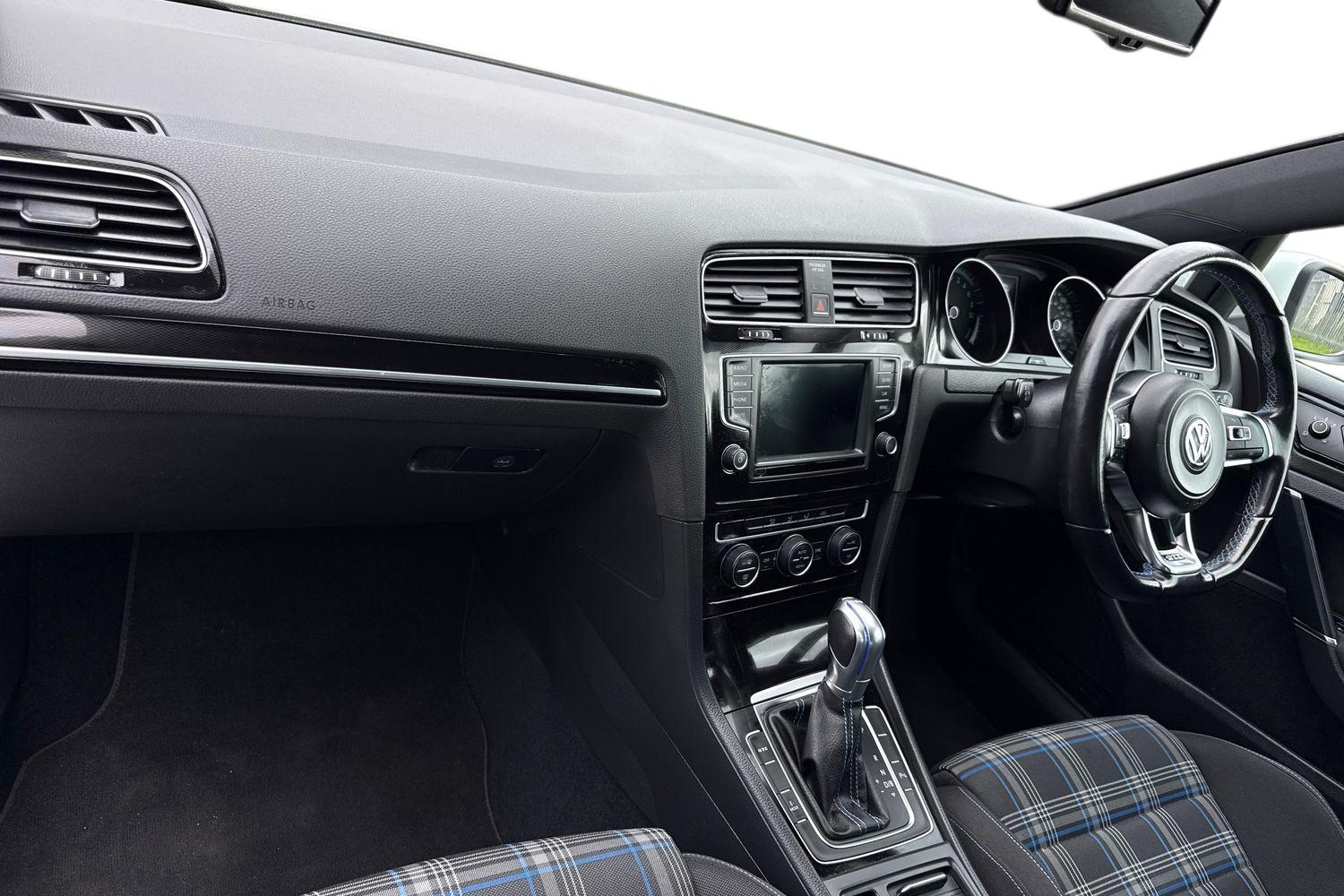 Used Volkswagen Golf 2016 for sale - 76320386: Photo 15