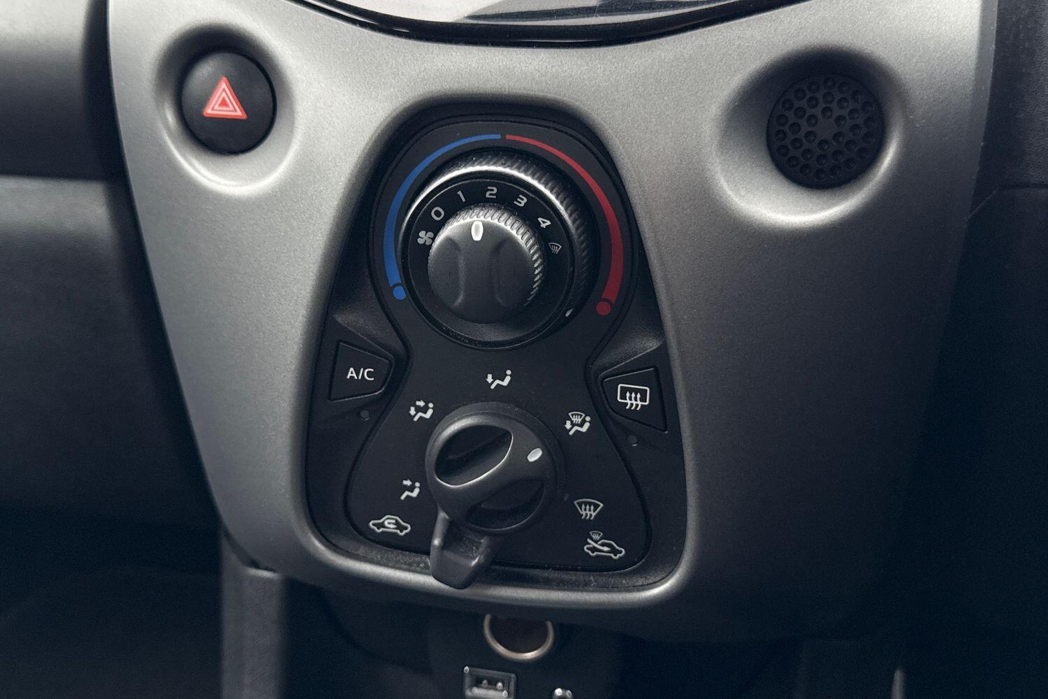 Used Toyota AYGO 2019 for sale - 77557391: Photo 18