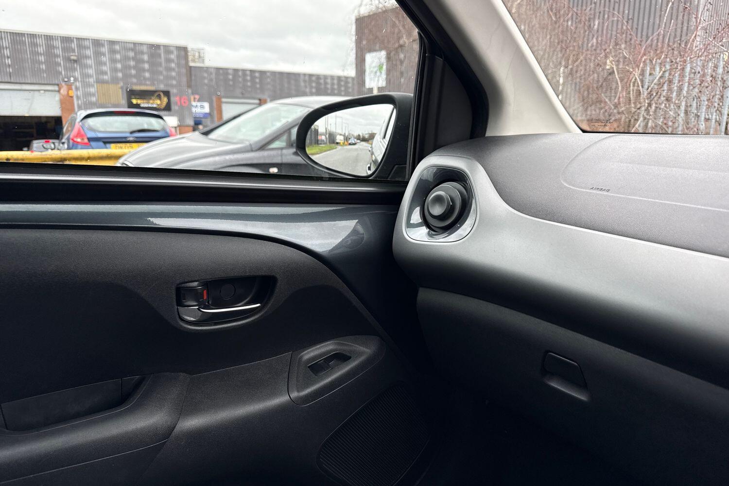 Used Toyota AYGO 2019 for sale - 77557391: Photo 29