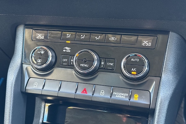 Used Skoda Karoq 2021 for sale - 76047506: Photo 22