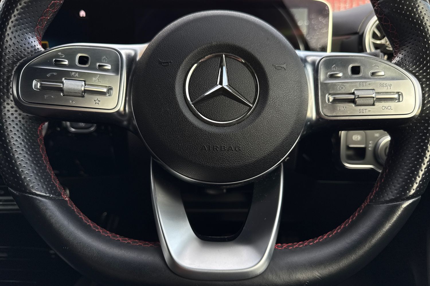 Used Mercedes-Benz A-Class 2018 for sale - 76697821: Photo 35