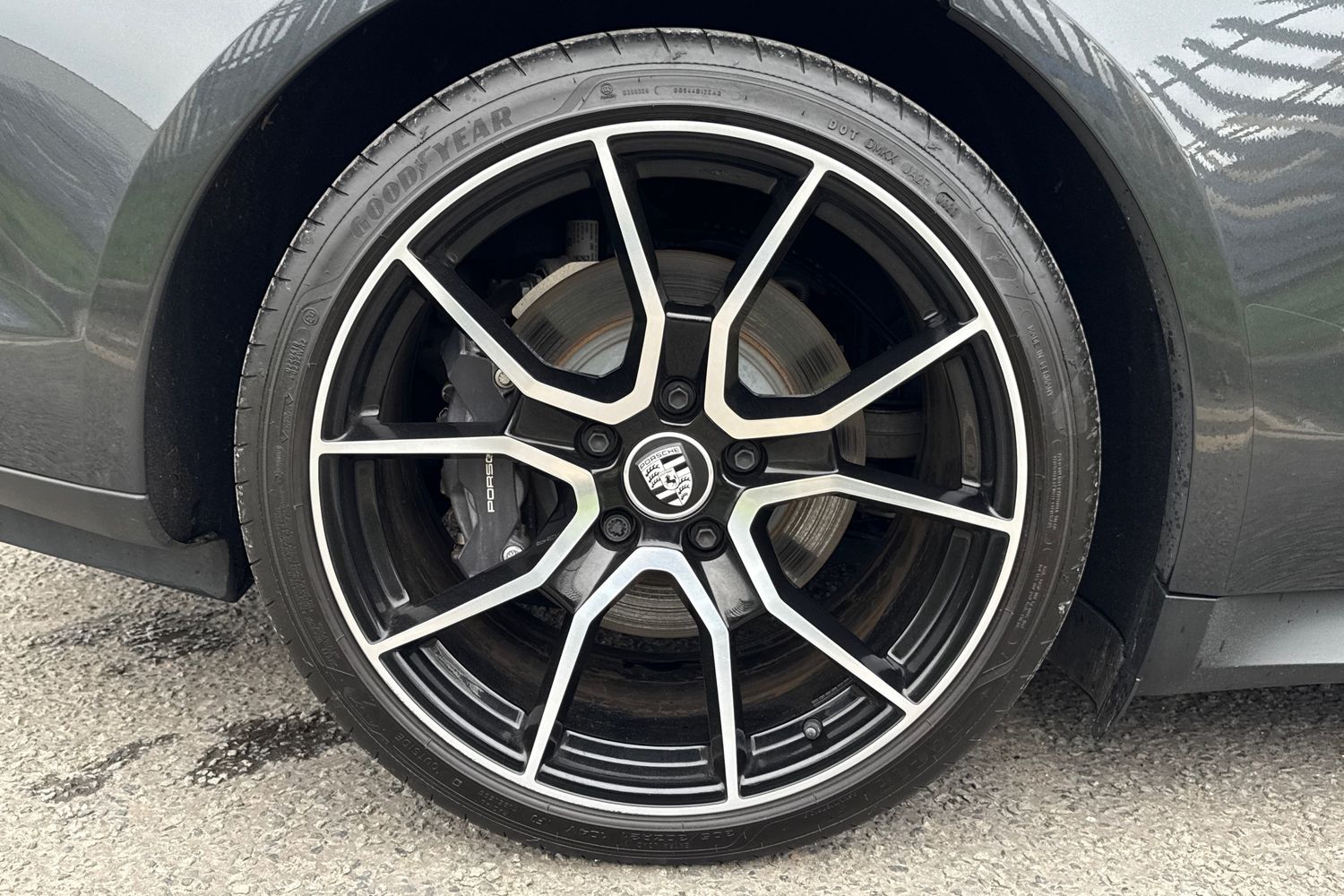 Used Porsche Taycan 2023 for sale - 77520273: Photo 11