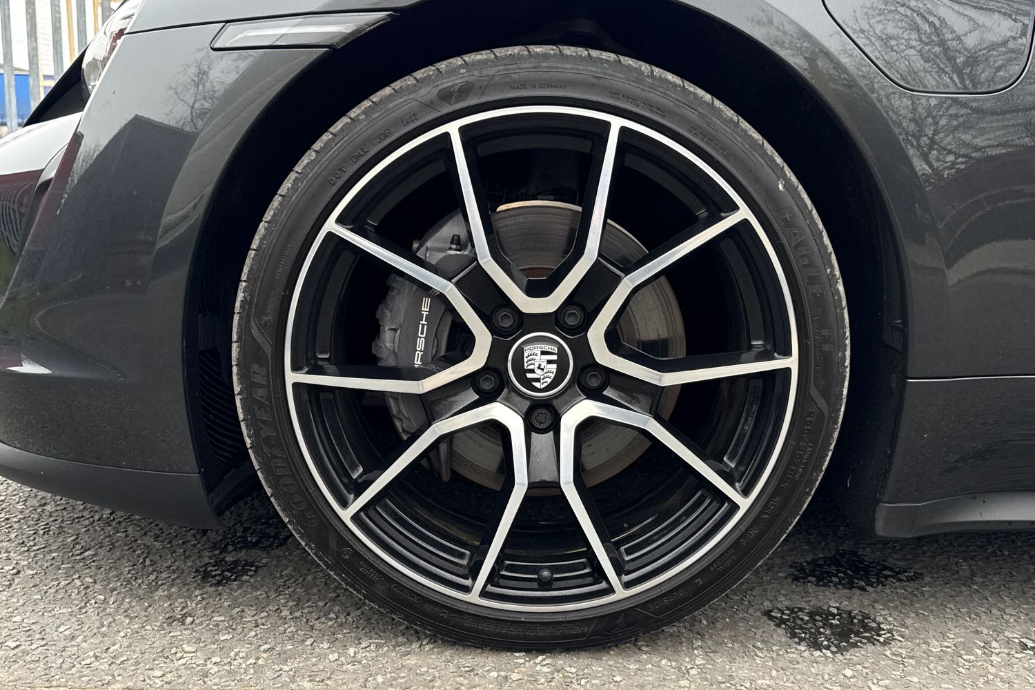 Used Porsche Taycan 2023 for sale - 77520273: Photo 12