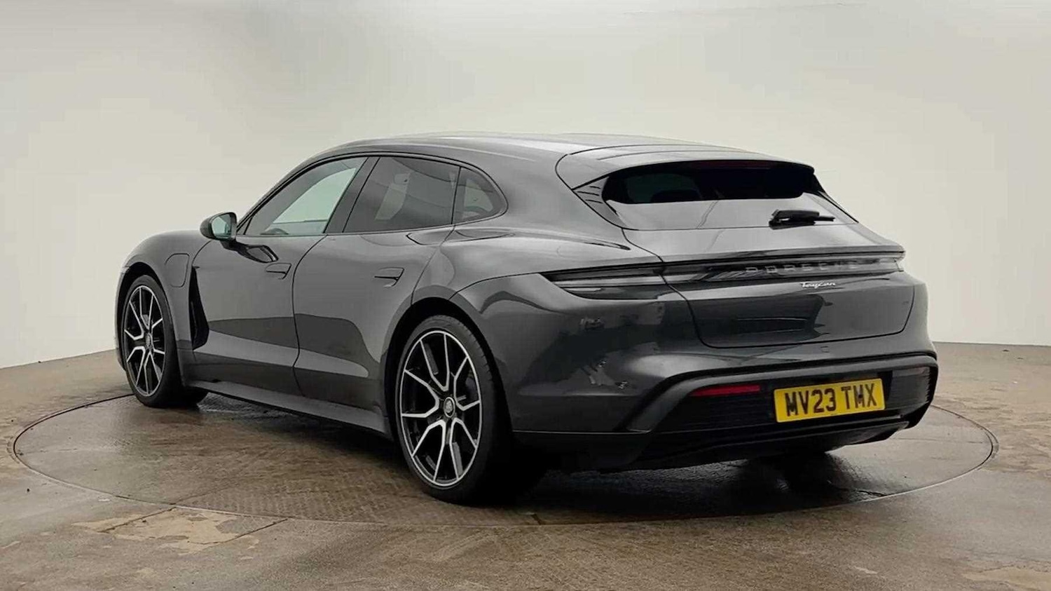 Used Porsche Taycan 2023 for sale - 77520273: Photo 2