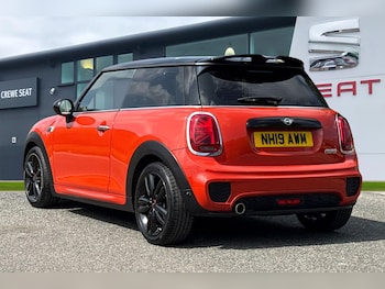 Used MINI Hatch 2019 for sale - 75847395: Photo