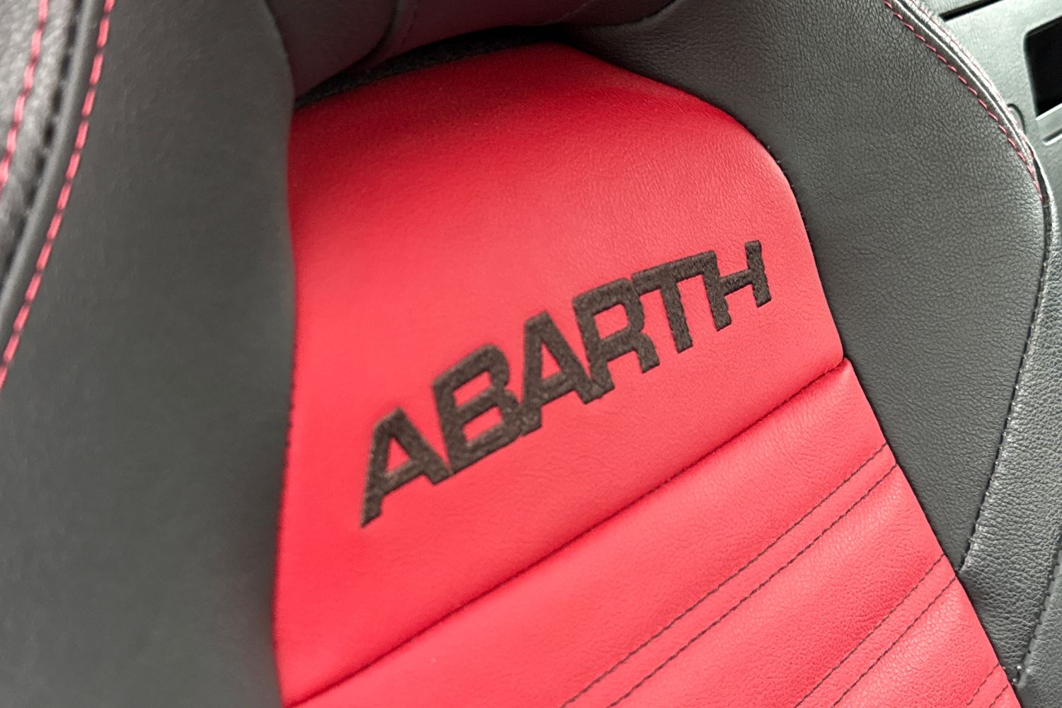 Used Abarth 124 Spider 2018 for sale - 76985239: Photo 31