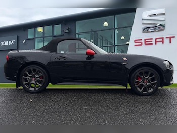 Used Abarth 124 Spider 2018 for sale - 76985239: Photo