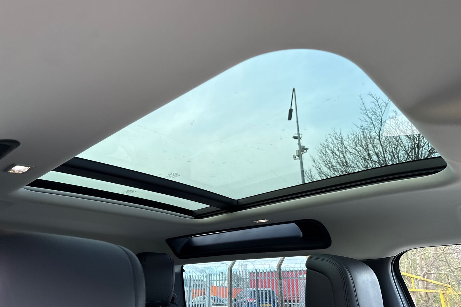 Used Land Rover Defender 90 2022 for sale - 76629971: Photo 29