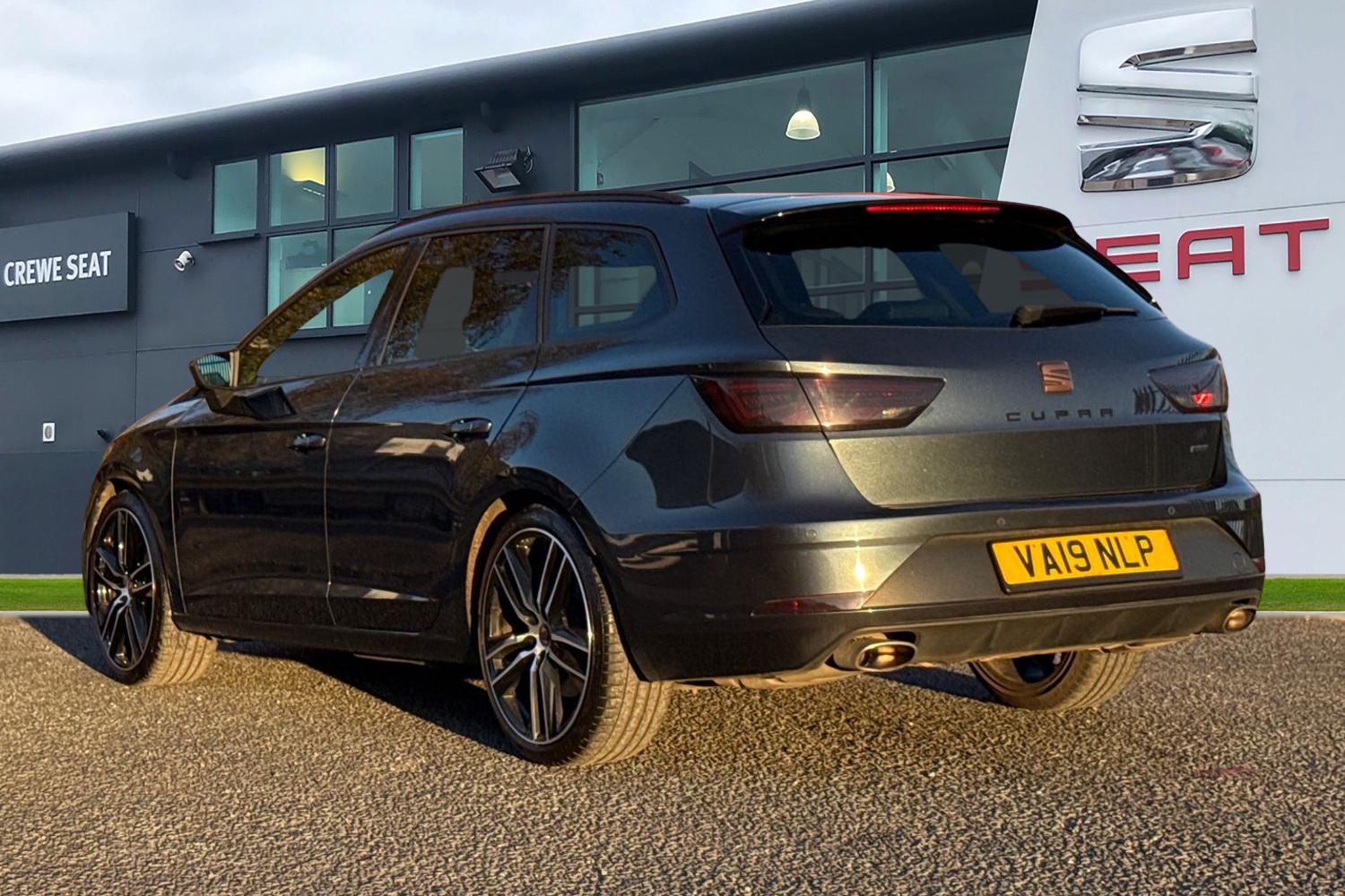 Used SEAT Leon 2019 for sale - 76649315: Photo 2