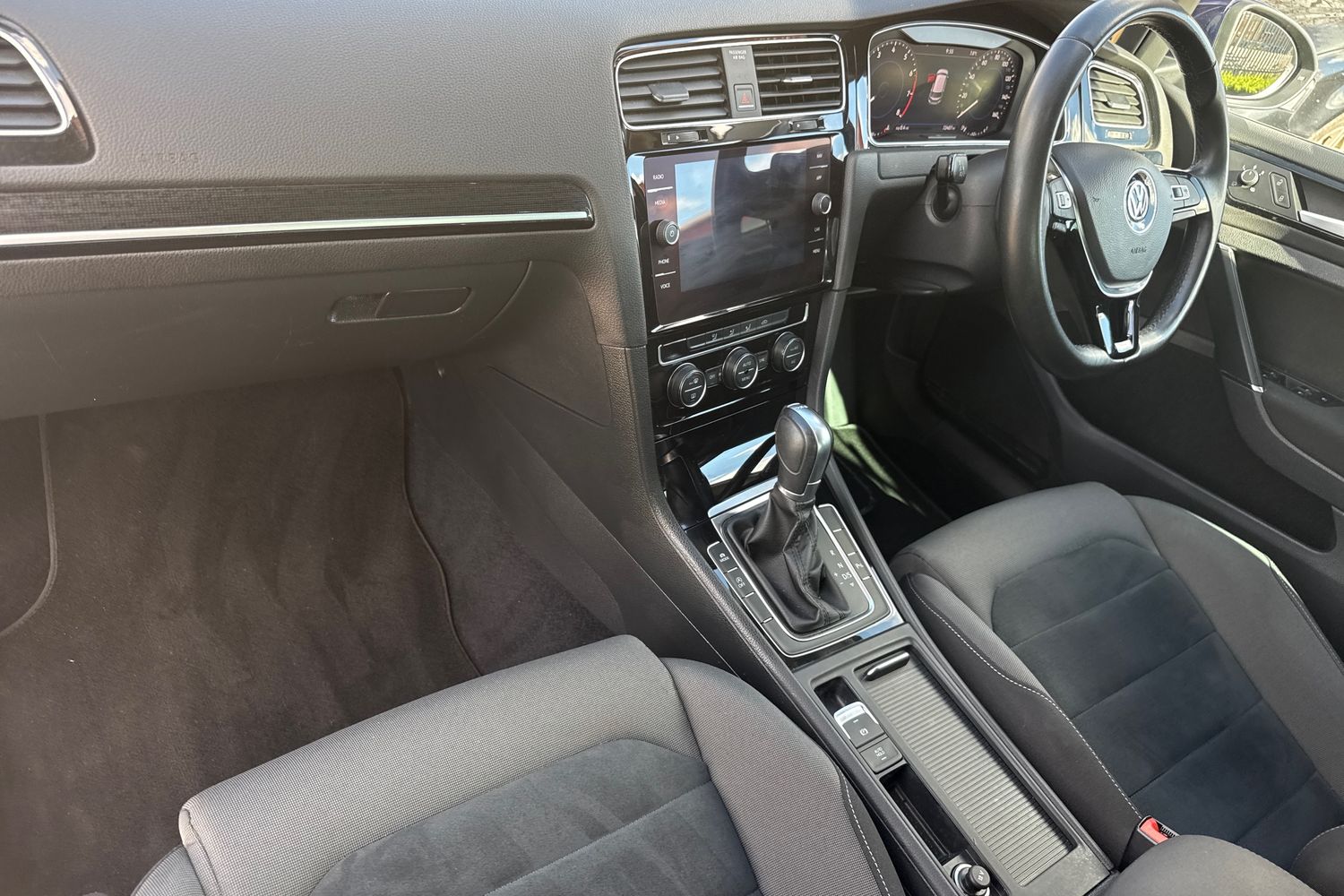 Used Volkswagen Golf 2017 for sale - 78079049: Photo 19