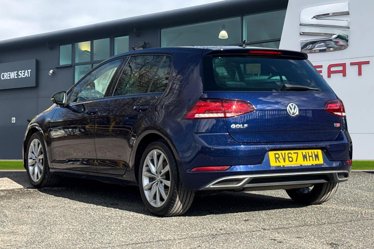 Used Volkswagen Golf 2017 for sale - 78079049: Photo 2