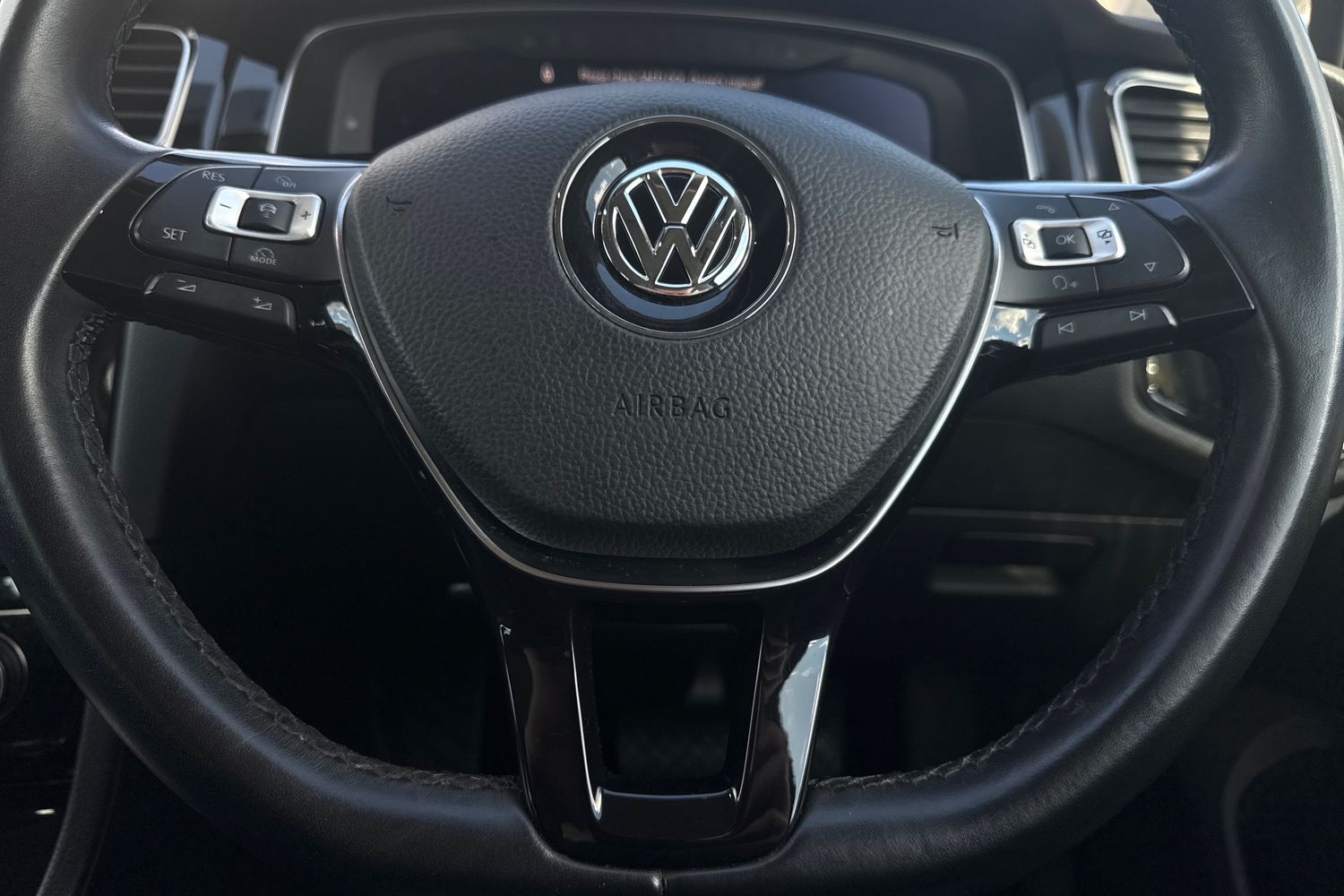 Used Volkswagen Golf 2017 for sale - 78079049: Photo 34