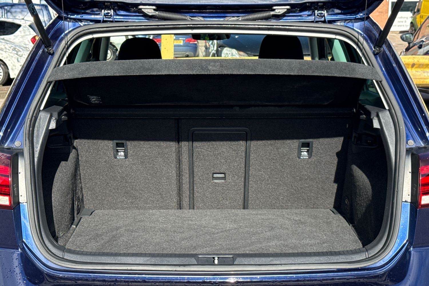 Used Volkswagen Golf 2017 for sale - 78079049: Photo 6