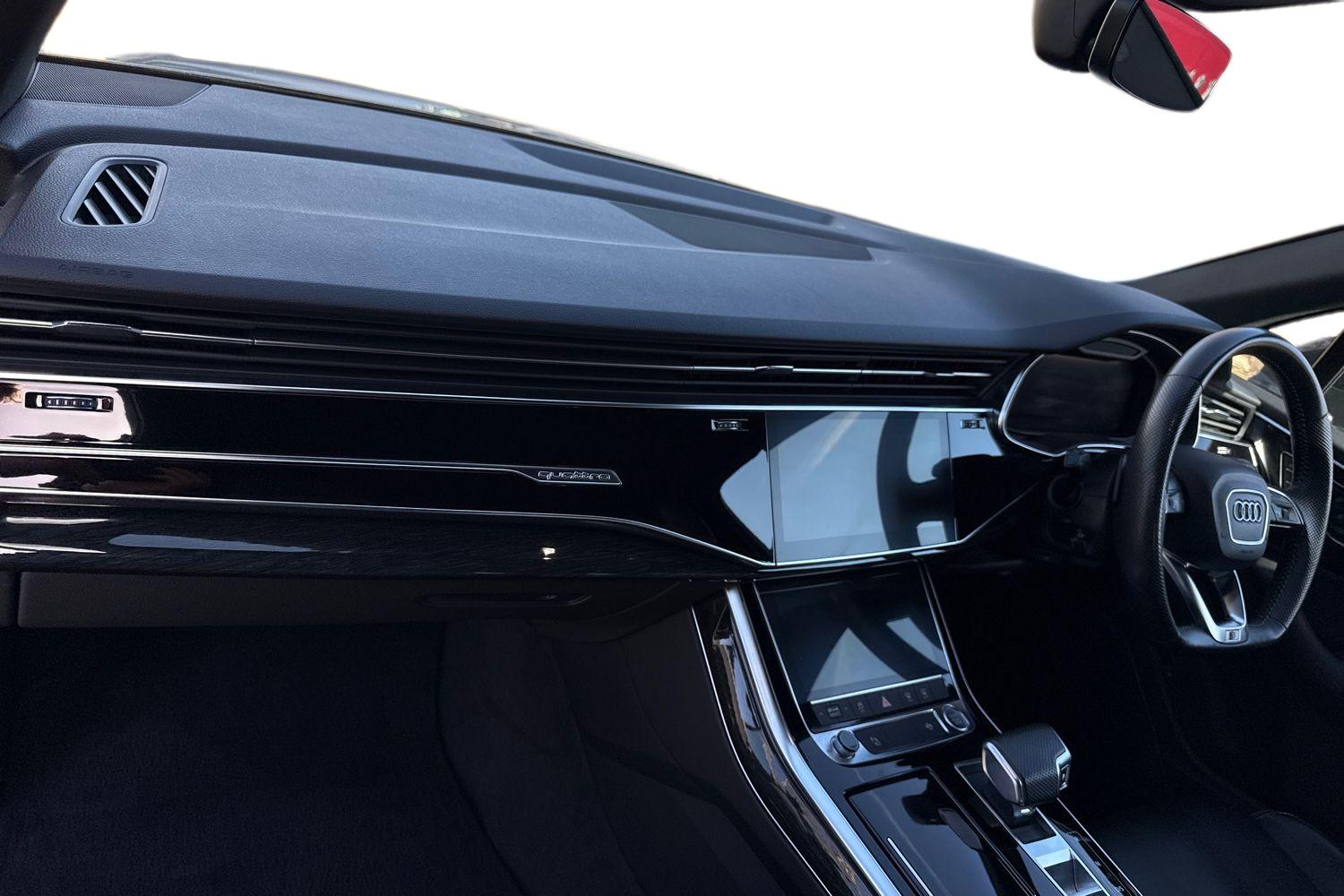 Used Audi Q7 2020 for sale - 77919298: Photo 15