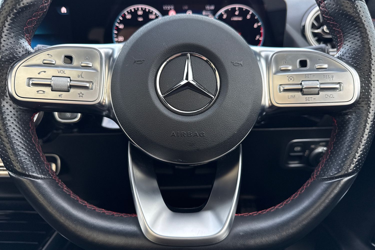 Used Mercedes-Benz GLA 2023 for sale - 76461040: Photo 32